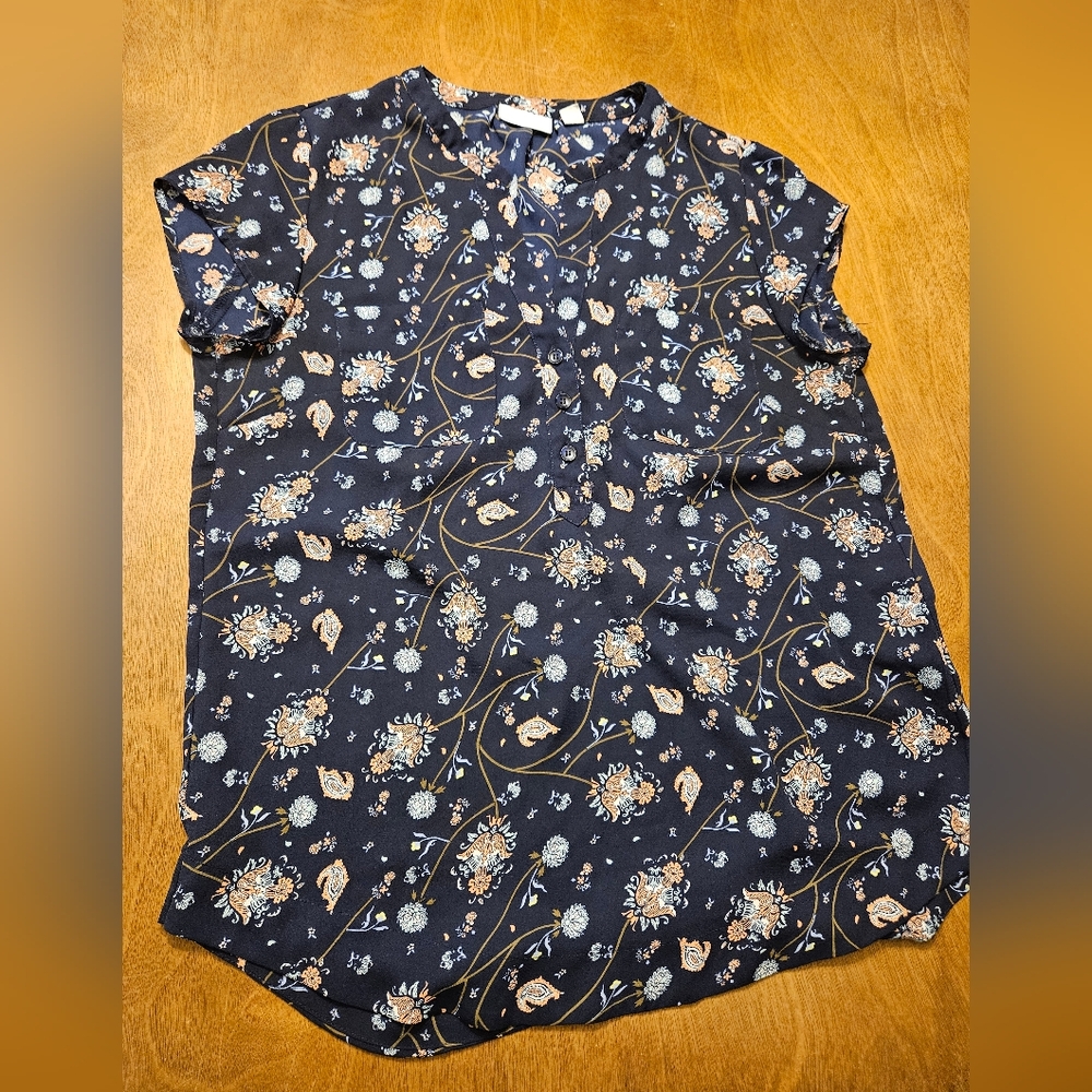 New York & Company Dark Blue Floral Button-Up Blouse